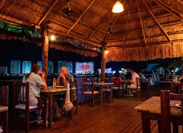 mexico/cancun/restaurant/la-palapa-belga