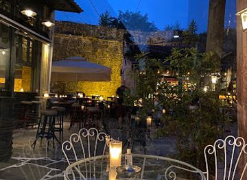 greece/epirus/restaurant/no-ties