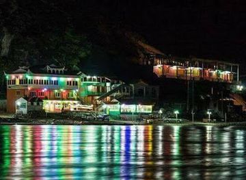 pakistan/neelum-valley/restaurant/neelum-star-river-guest-house