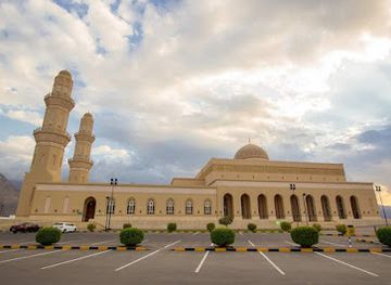 oman/nizwa/restaurant/hardee-s