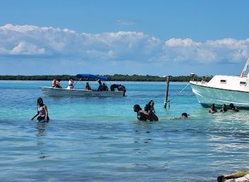 belize/caye-caulker/restaurant/shipwreck-sunset-kitchen