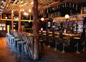 alabama/chattahoochee-valley/restaurant/wildwood-tavern