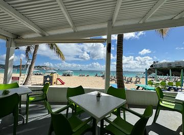 sint-maarten/lowlands/restaurant/d-s-beach-bar-grill