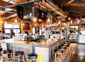 wisconsin/kenosha/restaurant/waterfront-warehouse