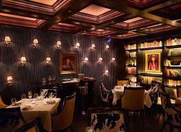 massachusetts/boston/restaurant/yvonne-s