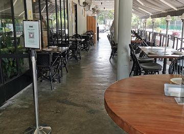 singapore/bukit-timah-nature-reserve/restaurant/lino-binjai-park