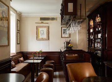 united-kingdom/london/restaurant/the-bar-at-the-egerton-house-hotel