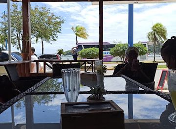 dominican-republic/samana/restaurant/bahia-burgers