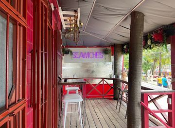 honduras/roatan/restaurant/seawiches-roatan