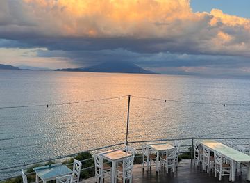 greece/north-aegean/restaurant/eptastadio
