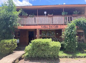 uganda/bwindi-impenetrable-national-park/restaurant/craft-shop-coffee-pot