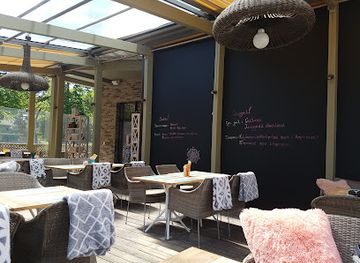 latvia/jurmala/restaurant/pie-maminas