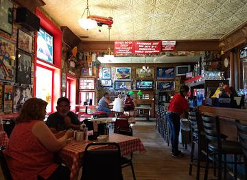 michigan/bay-city/restaurant/river-rock-cafe