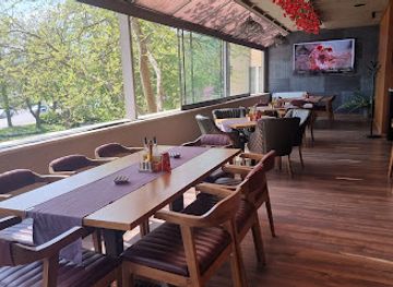 bulgaria/rhodopes/restaurant/the-rich-table-restaurant-gabrovo