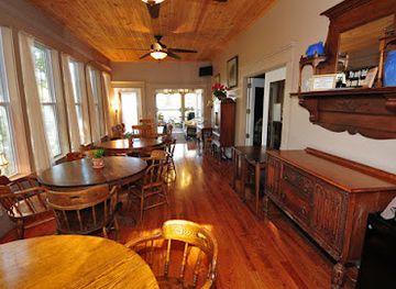 maine/mount-katahdin/restaurant/fredericka-s-restaurant-and-the-loose-moose-bar-grille