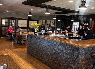 minnesota/lake-of-the-woods/restaurant/the-hawk-tasty-tavern