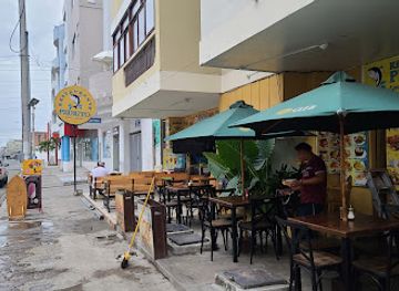 ecuador/salinas/restaurant/restaurante-pedrito