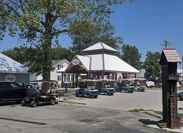 ohio/kelleys-island/restaurant/sand-trap-tiki-bar