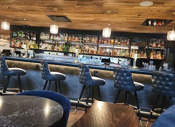 colorado/vail/restaurant/slope-room