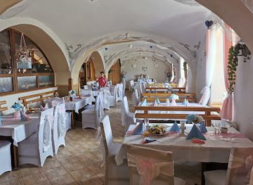 czechia/moravia/restaurant/penzion-a-vinarna-velky-dvur