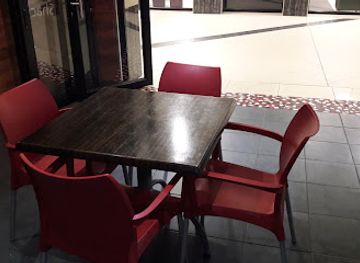 namibia/okahandja/restaurant/the-hot-dog-shack