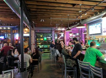 illinois/berwyn/restaurant/the-garage-smoke-house-bar