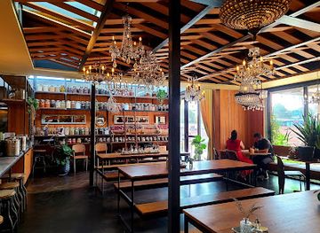 texas/austin/restaurant/vic-and-al-s