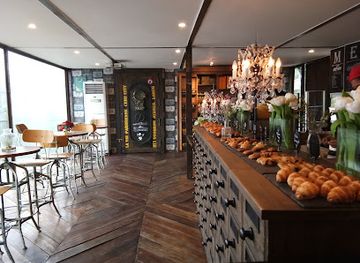 philippines/cebu/restaurant/la-vie-parisienne