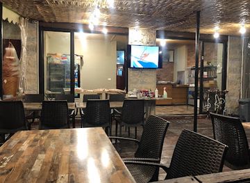 lebanon/bcharre/restaurant/saj-maroun-snack