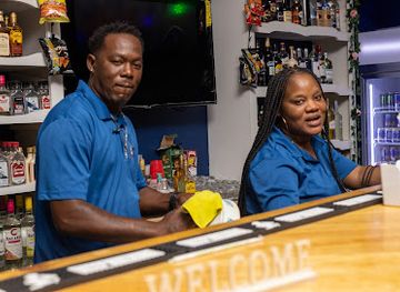 the-bahamas/new-providence/restaurant/3bs-restaurant-bar