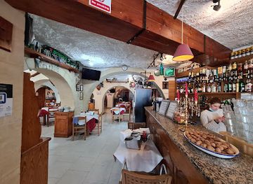 malta/gozo-and-comino/restaurant/smugglers-cave