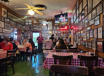 california/bakersfield/restaurant/luigi-s-restaurant-and-delicatessen