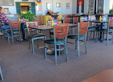 colorado/pueblo/restaurant/peter-s-in-out-restaurant