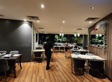 singapore/bukit-timah/restaurant/table-at-7