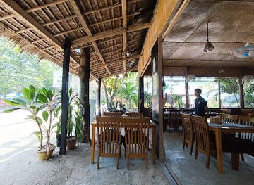 myanmar-burma/ayeyarwady-region/restaurant/home-food-drink