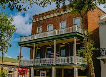 mississippi/natchez-trace-parkway/restaurant/biscuits-blues