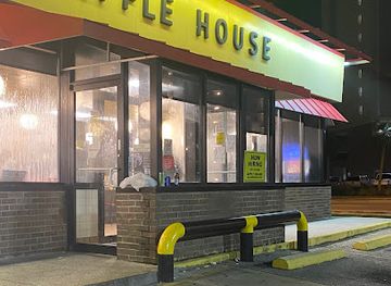 alabama/gulf-shores/restaurant/waffle-house