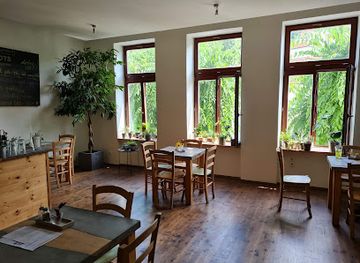 slovakia/trencin/restaurant/roots-vegetarian-restaurant