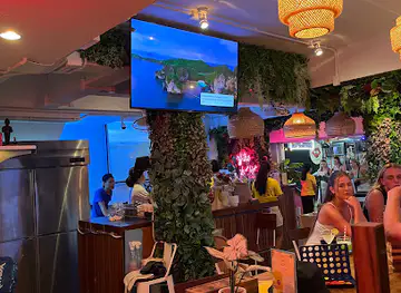 Tommy’s Bar and Bistro Phi Phi island