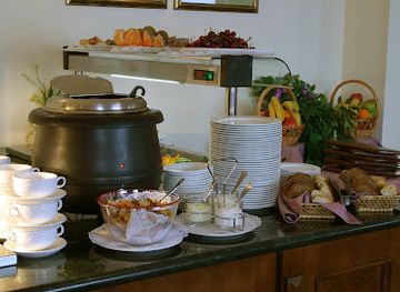 kazakhstan/western-kazakhstan/restaurant/east-west-restaurant-lounge-bar-bautino