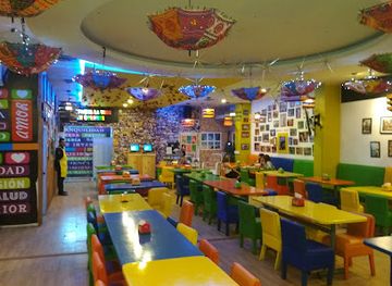 colombia/barranquilla/prado/restaurant/johnny-maracas-restaurante-bar-karaoke