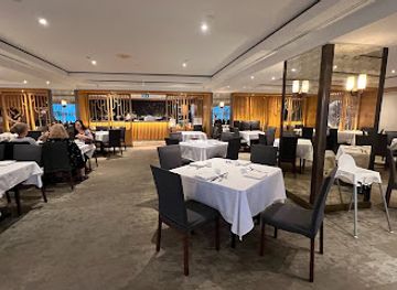 canada/toronto/harbourfront/restaurant/pearl-harbourfront-chinese-cuisine