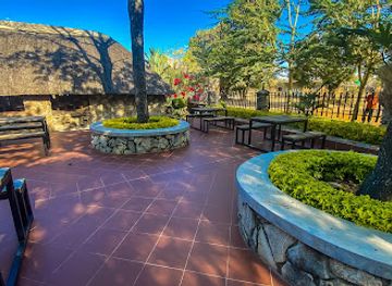 zimbabwe/mashonaland-central/restaurant/the-cave-affair