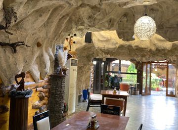 albania/gramsh/restaurant/taverna-lion