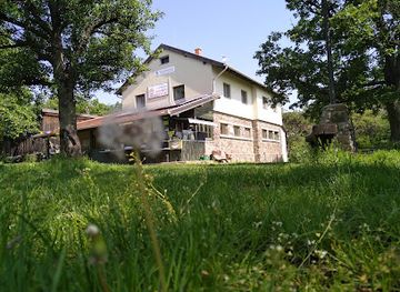 hungary/duna-ipoly-national-park/restaurant/czibulka-janos-kohegyi-menedekhaz