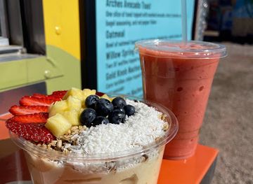 utah/moab/restaurant/moab-rainbowls