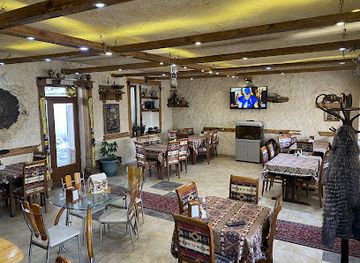 armenia/aparan/restaurant/u-emmy
