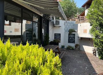 bulgaria/gabrovo/restaurant/the-delicatessen-coffee-co-gabrovo