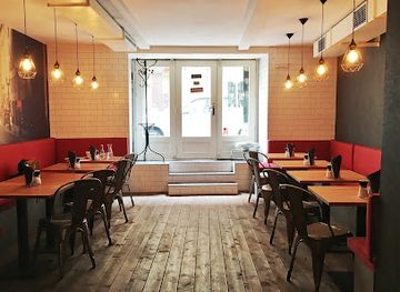 czechia/prague/restaurant/the-street-burgers-street-food-and-cocktails-prague-1