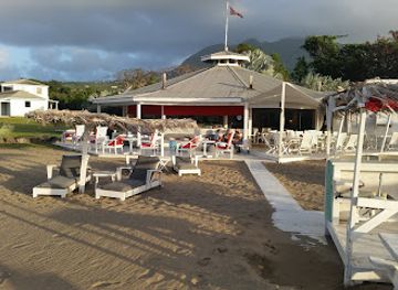 saint-kitts-and-nevis/pinney-s-beach/restaurant/chrishi-beach-club